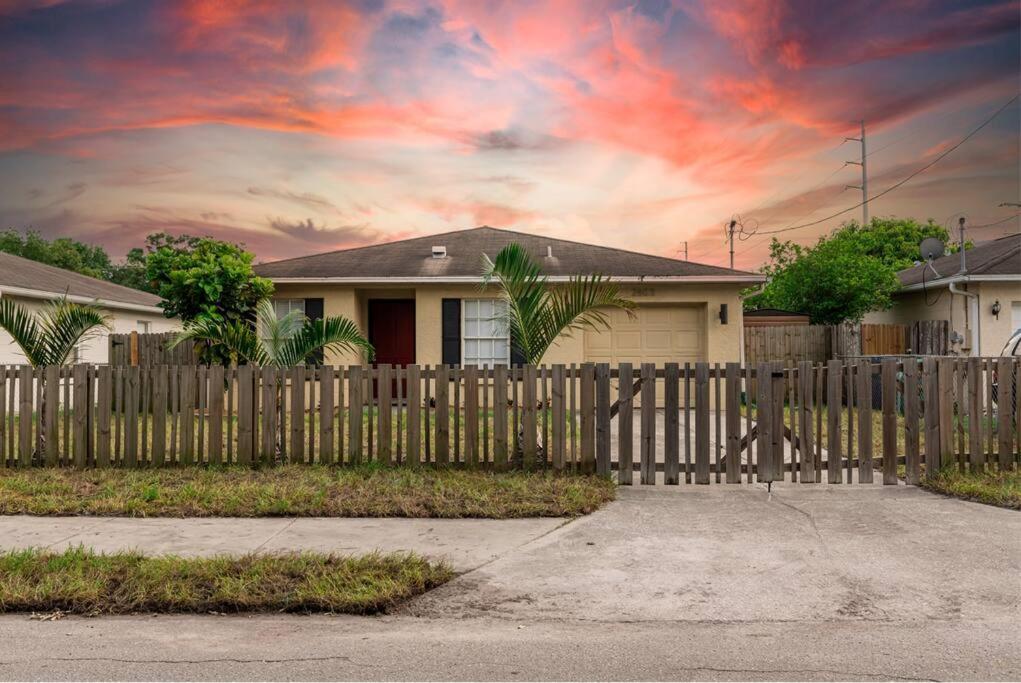 Upscale Ybor House With Outdoor Living Space Tampa Extérieur photo